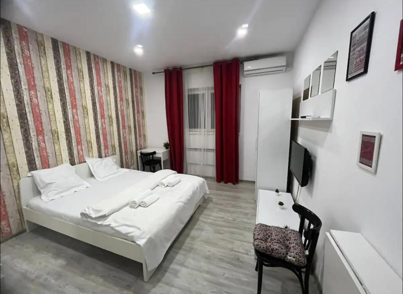 Amazing Location In The City Center Bukarest Exterior foto
