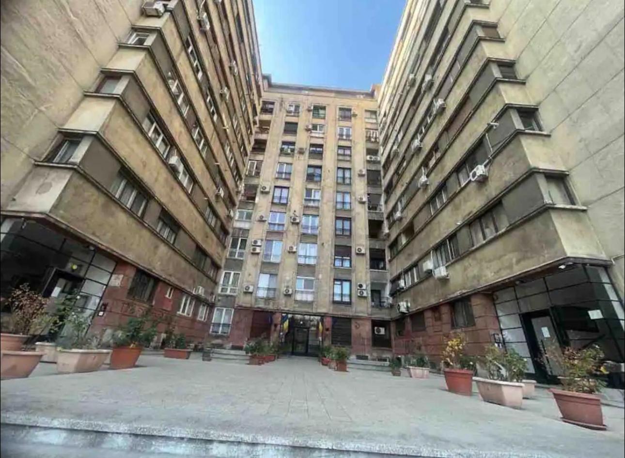 Amazing Location In The City Center Bukarest Exterior foto